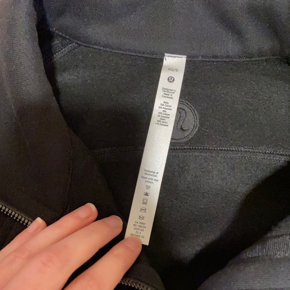 Lululemon Scuba Half Zip - Picture 6 of 7